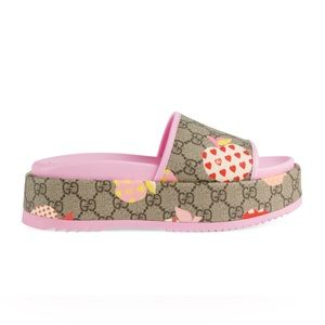 Gucci Les Pommes Sandals